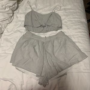 Black and white polka dot set